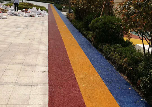 彩色喷涂路面施工